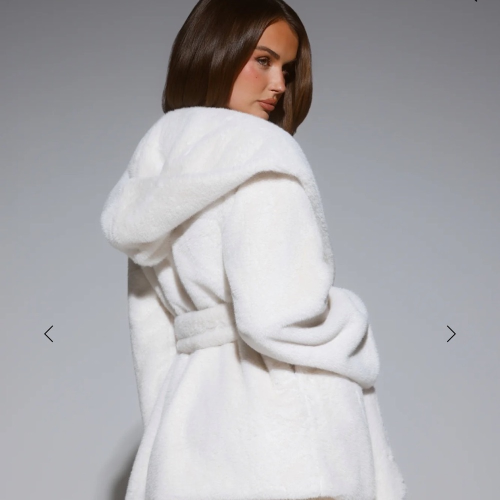 NWT * Hello Molly White Teddy Jacket - Size Small - Picture 7 of 9
